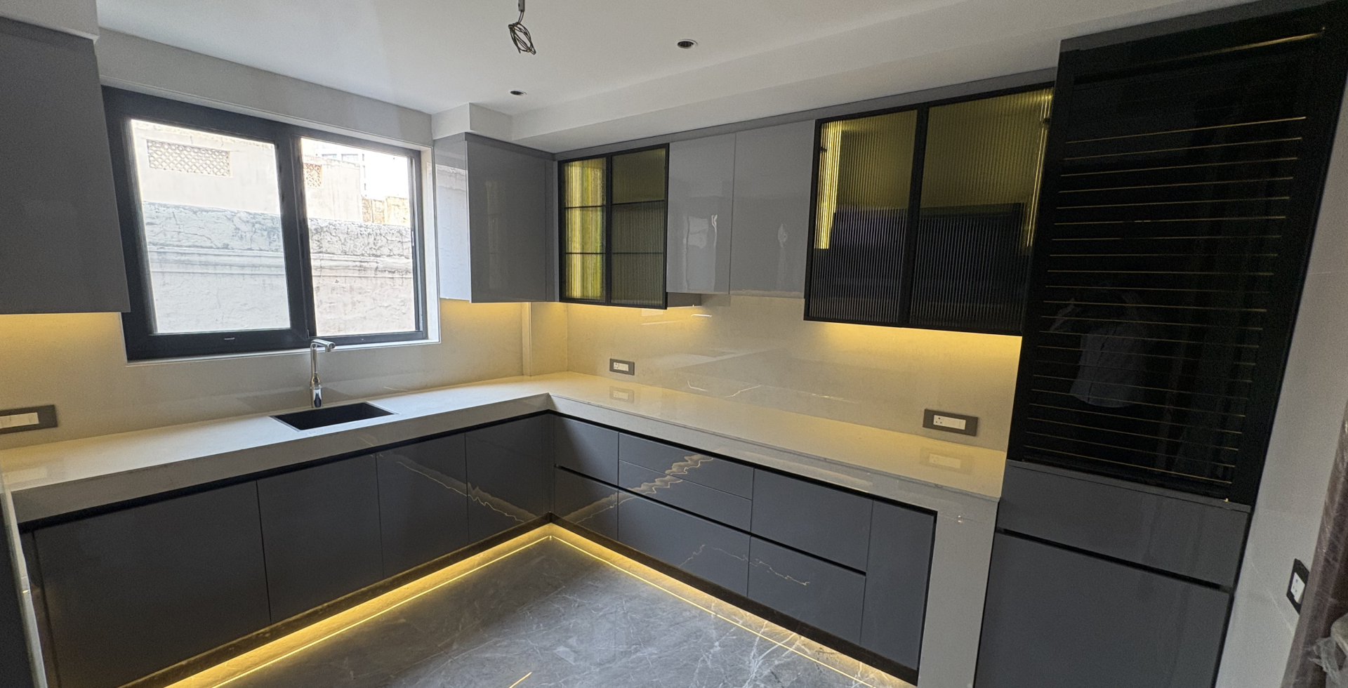 Modern Luxury Living Room Design by Royal Dream Interior